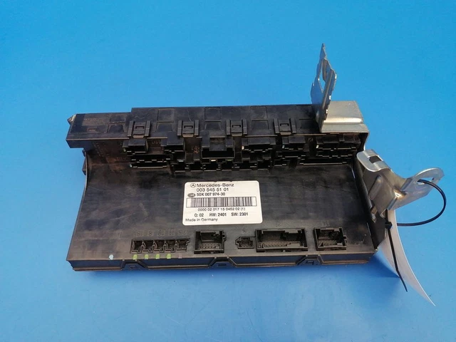 Mercedes-Benz C W203 Diesel Fuse relay box module SAM 003545510 PUM38964