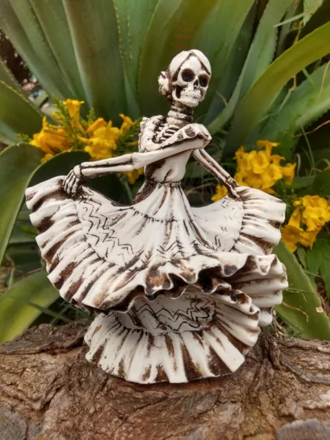 Santa Muerte Statue La Catrina Mexicana Day of the Dead Aztec Art Skeleton 5.5 "