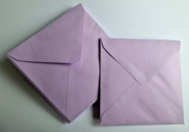 25 X Lilas Carré Envelopes 110mm x110mm CL048