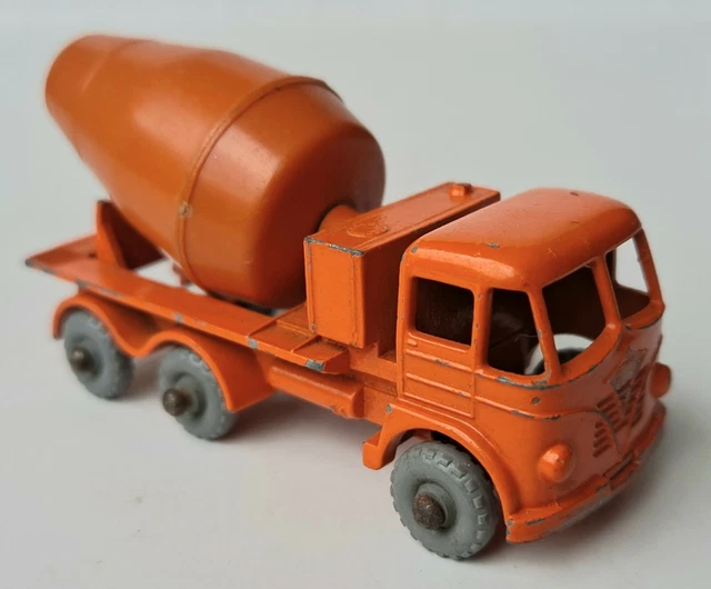 MATCHBOX LESNEY VINTAGE 26b FODEN CEMENT MIXER, ORANGE, COURSE GPW