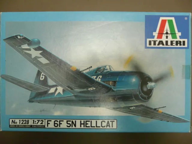 Maquette Avion 1/72 Italeri Ref 1228 F6F 5N Hellcat