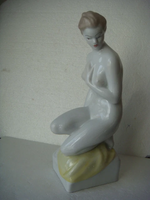 RRR RARE Vintage Hungarian Hand Painted HOLLOHAZA Porcelain Nude Figurine