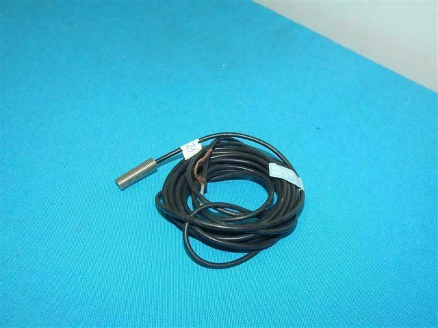 Keyence EH-108 EH108 Proximity Sensor
