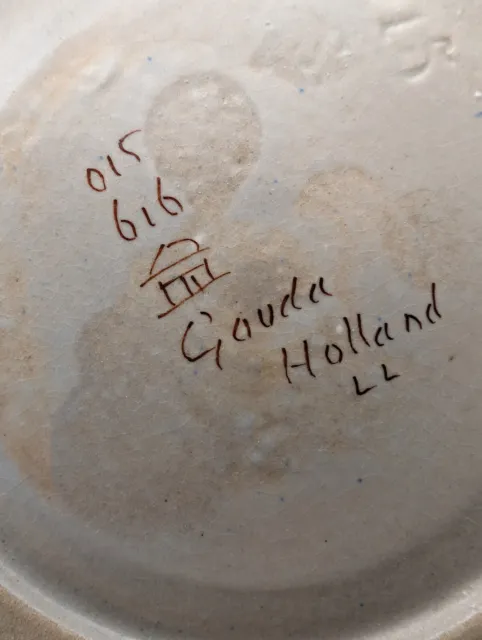 Gouda holland pottery, Decorated by Magdalena Judie Lens, 1908-1917 (?) 3