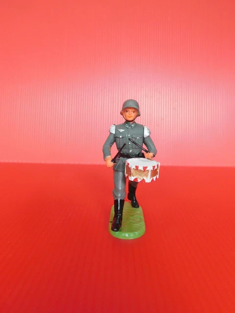 OUGEN PARIS LOT de 2 soldats allemands 1/32 EUR 5,80 - FR