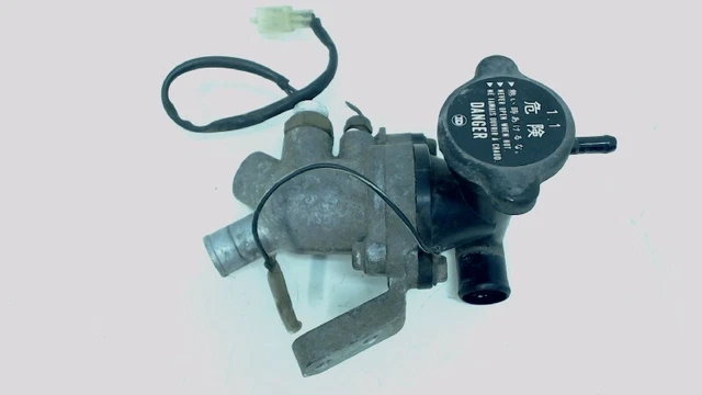 THERMOSTAT HOUSING Suzuki GSX R 750 1992-1993 1993