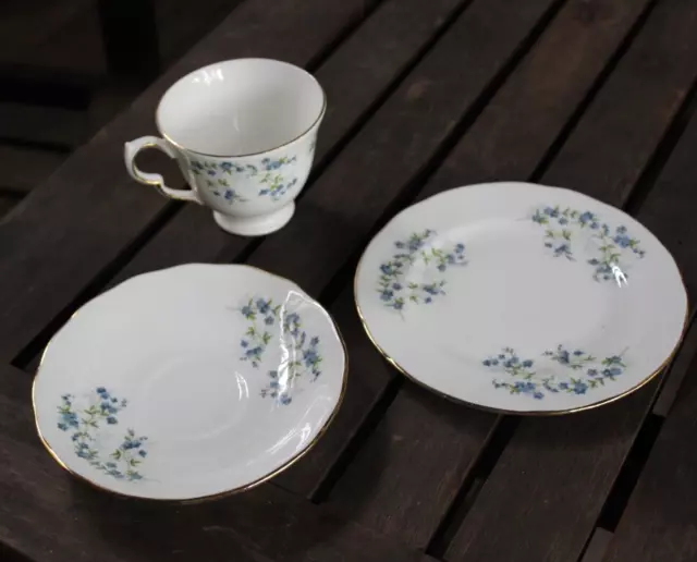 QUEEN ANNE Flower Trio - Tea Cup Saucer & Side Plate 1950's 1960's Vintage Set