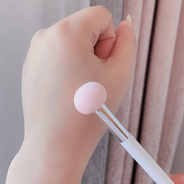 Women Mushroom Shape For Liquid Cream Makeup Sponge Brush Handheld Washable