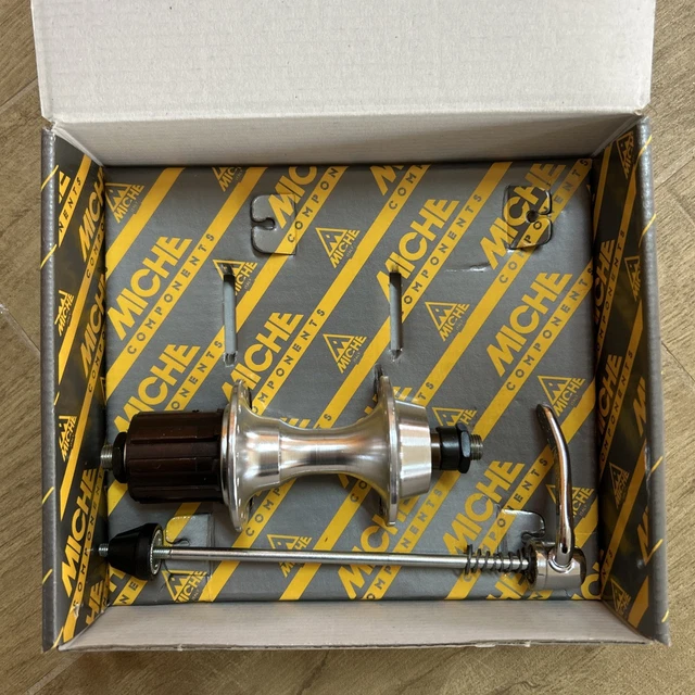 A mozzo posteriore rear hub vintage 36 fori Holes Zeus S. A. E. Bici