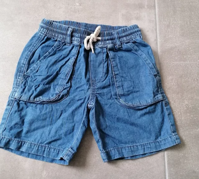 Short garçon 6 ans KIABI en jean bleu cordon blanc