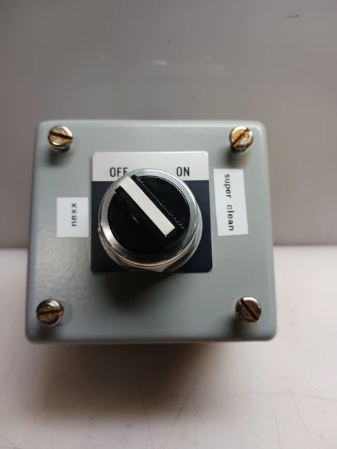 Allen Bradley 800T-H2 2 Position Selector Switch W/ Hoffman E1Pb