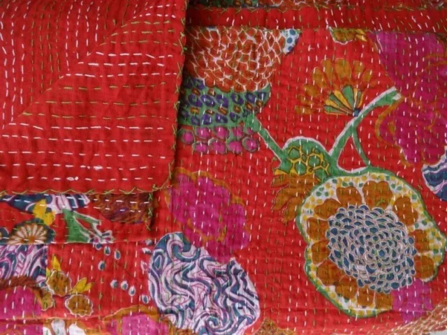 Indien Kantha Rouge Fruit Imprimé Floral Matelassé Lit Coton Vintage Couverture