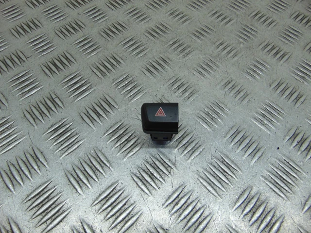 PEUGEOT 208 FLASHER Hazard Relay Warning Light Switch 4 Pin Plug Mk1 ...