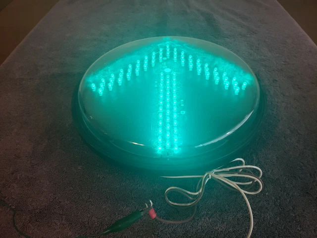 Leotek TSL-12GA-MF-F Green Arrow LED Traffic Lamp 12'' Street Light Man Cave