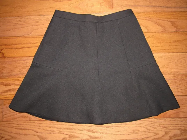 J. Crew Fluted Skirt in Double Crepe size 00 Black 03394