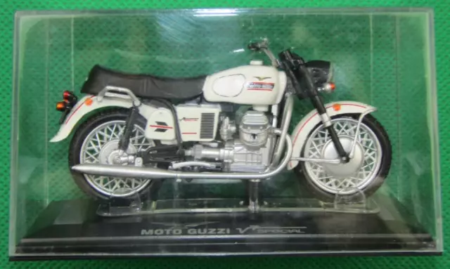 Moto Guzzi, V 7 SPECIAL, 1:24 Scale Model, In Display Case, Starline Models!