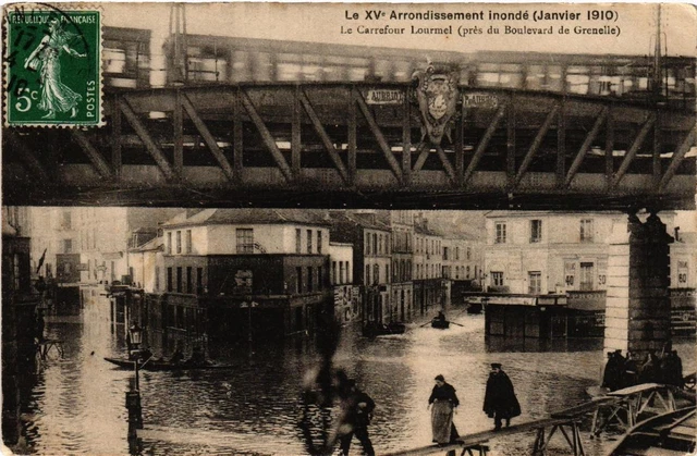 CPA PARIS (15th) Le Carrefour Lormel. pres du Bd de Grenelle (536859)
