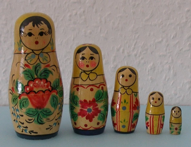 5 Holzpuppen! Schöne Matroschka. Babuschka! Matrioschka. Matrjoschka. Handgemalt