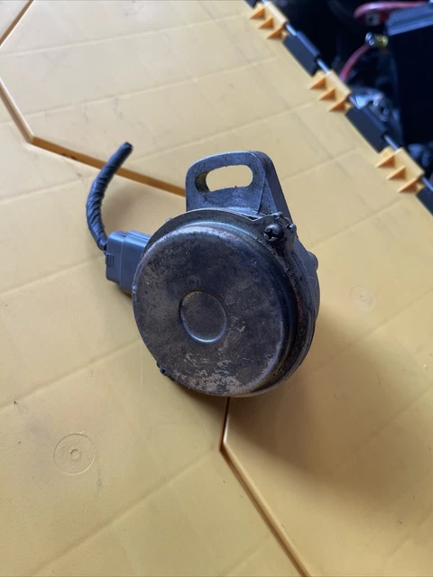90-93 1.6L Mazda MX-5 Miata Cam Angle Sensor Camshaft Position Sensor - OEM C3