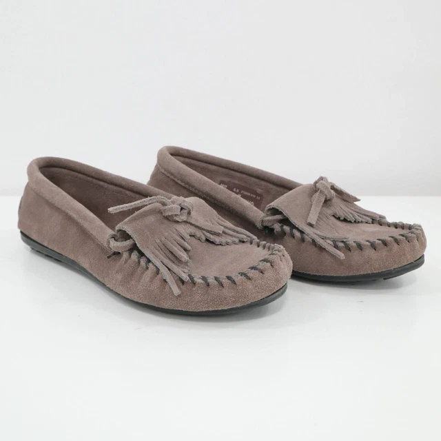 Minnetonka Moccasin Flats Womens 6.5 Suede Leather Taupe Gray Kilty Moc Hardsole