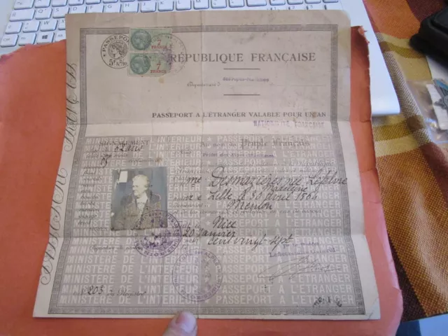 Passeport Francais A L'etranger/Alpes Maritimes/Vieux Papiers/1927/Voyage/Italie