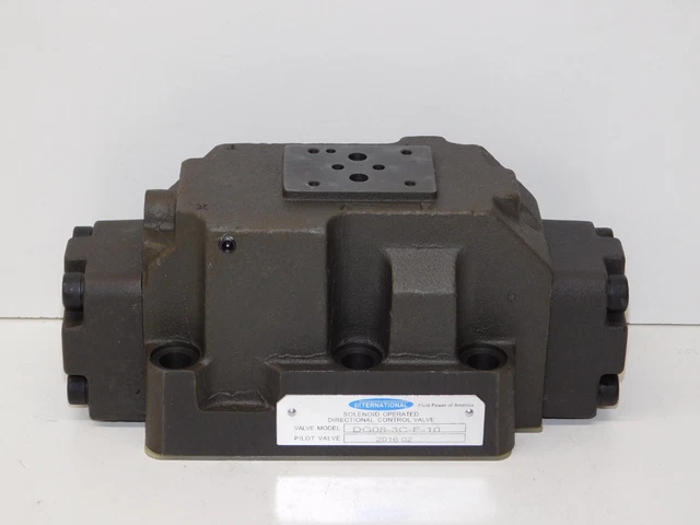 New International DG08-3C-E-10 Solenoid Operated Directional Control Valve Unit