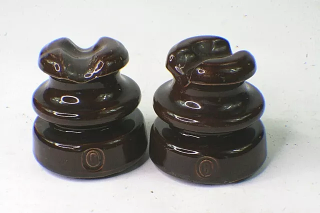 PAIR of VINTAGE 1940s U791A OHIO BRASS INSULATOR BROWN CERAMIC PORCELAIN c5