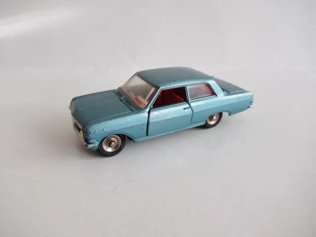 Dinky Toys  France # 542 Opel Rekord D'origine En Bon Etat De Jeu