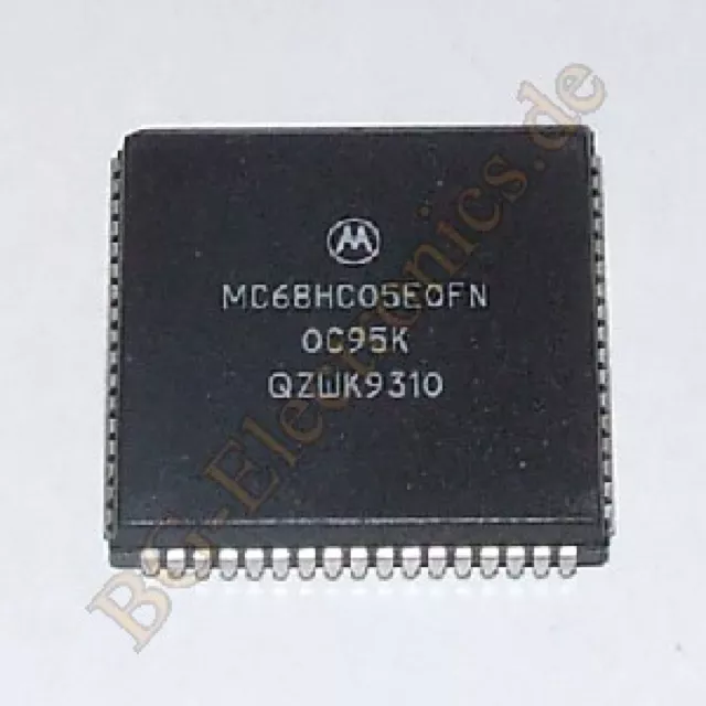 1 x MC68HC05E0FN 8-Bit Microcontroller Motorola PLCC-52 1pcs