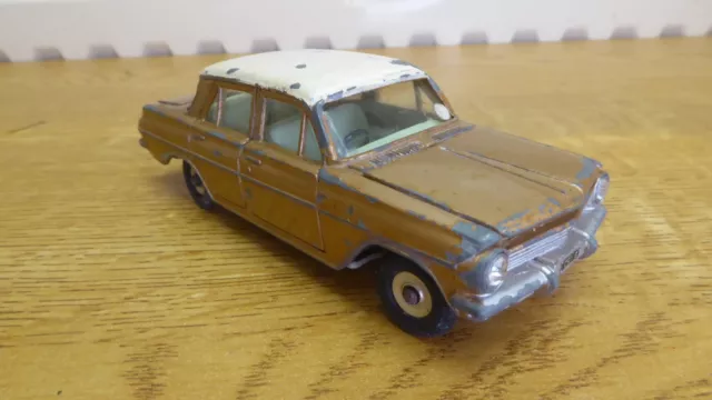Vintage Dinky Toys #196 Holden Sonderlimousine - Guter Zustand