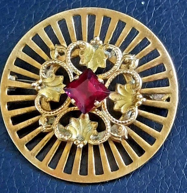Broche Ancienne Vintage Vers 1900 - Métal Doré Avec Strass Et Pierre Rouge - Forme Ronde - Occasion