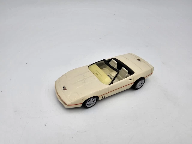 Chevrolet Corvette Cabriolet 1953 - Modèle Réduit SOLIDO 1:18 - Rouge - Métal