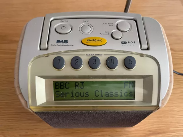 Roberts RD-8 RDS/DAB/FM Digital Radio with Rewind