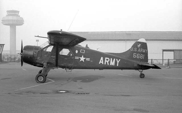 US Army, U-6A Beaver, 55-681 at Hannover, 21 Nov 1967 - original B&W neg