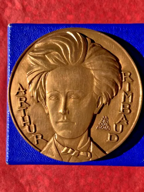 Médaille Arthur Rimbaud par Jean Briquemont bronze+corne+1977 d=68mm p=177g