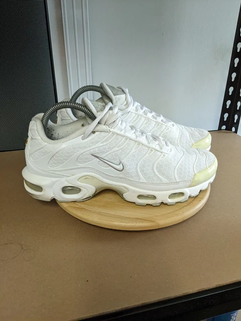 triple white tns womens