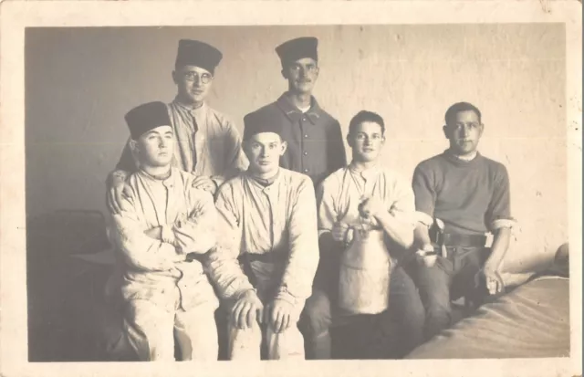 Cpa War Photo Card Of A Military Group In A Room