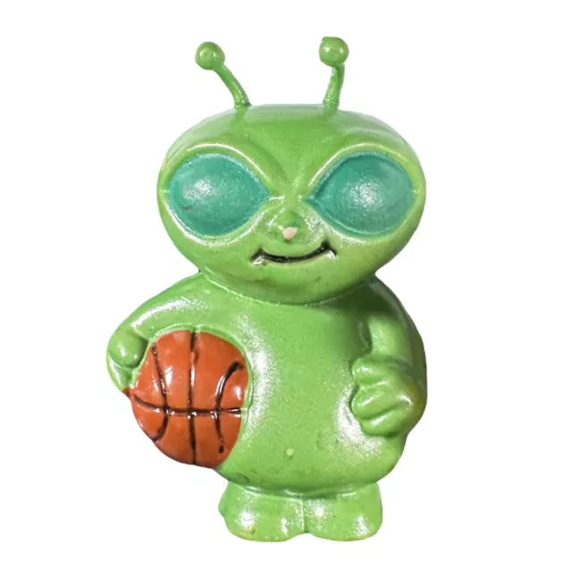 VTG 90s Vending Machine Toy Mini GREEN ALIEN w BASKETBALL 1.75” Cake Topper