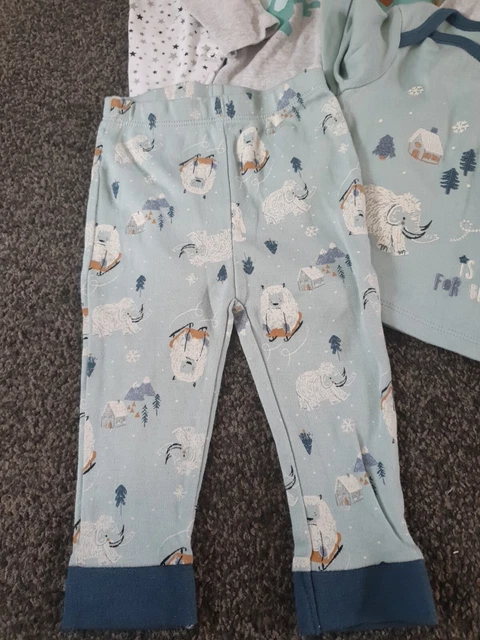 Pacchetto gilet e pigiama bambini 6-9 mesi (B162) 2