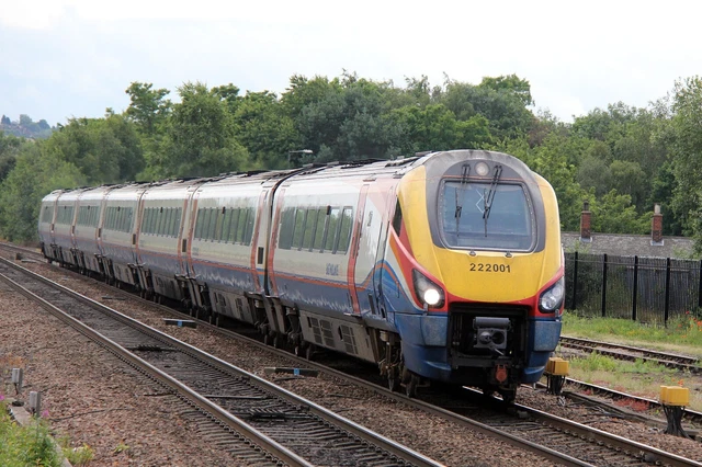 B233 35MM SLIDE East Midlands Trains Class 222 222001 @ Chesterfield £4 ...