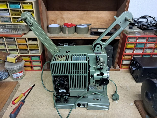 Projecteur Siemens 2000 16Mm Avec Mode D'emploi Et Caisse De Transport Superbe