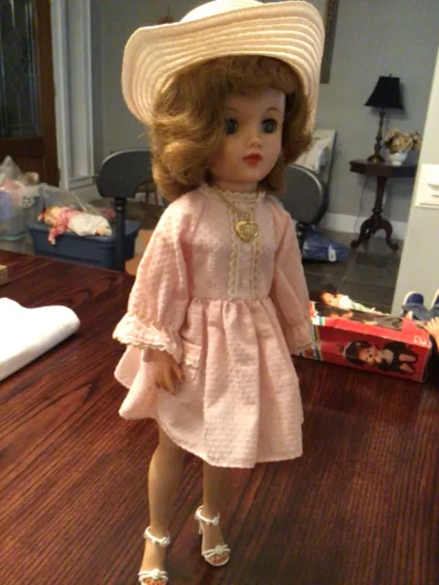 Ideal Doll Vintage VT-18 18"  Miss Revlon