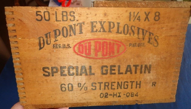 c.1950 Dupont High Explosives Special Gelatin WoodFinger Jointed Crate 02-HI-094