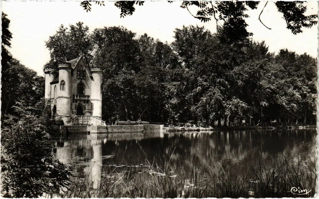 CPA Coye-la-Foret - Castle of the White Queen (1032995)