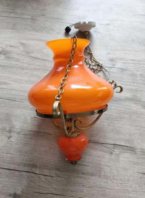 Suspension  lustre en oplaline ancienne couleur orange style lampe pétrol