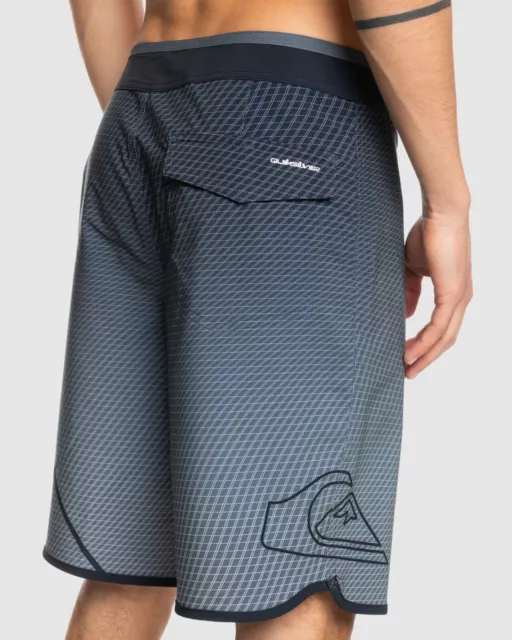 QUIKSILVER Men HighLine SurfSilk New Wave 20" Stretch Board Shorts Size: 32 3