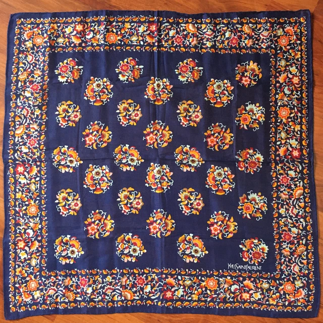 Vintage YSL Yves Saint Laurent Mini sciarpa fazzoletto floreale Sz 18 x 18...