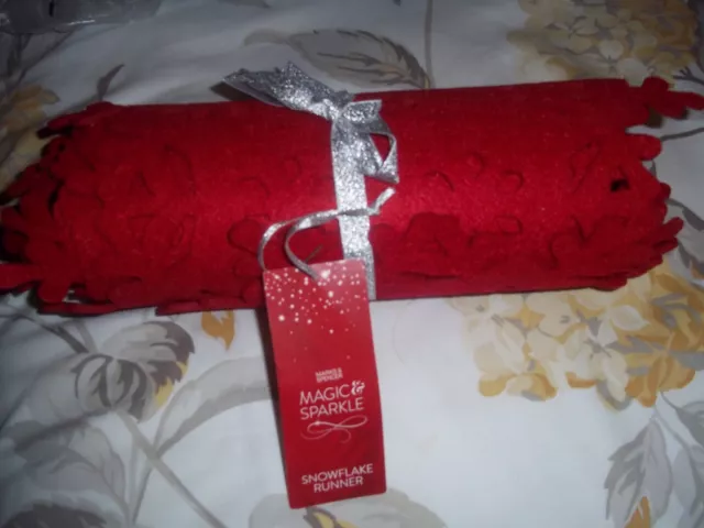 Bnwt M&S Marks Red Felt Snowflake Table Runner Dinner Piece Mat Xmas Party Decor