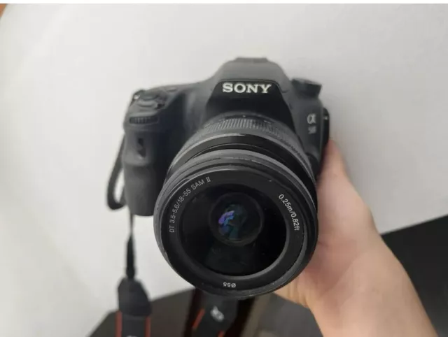 Cámara digital Sony A58 + lente zoom 18-55mm + (Bolso y Trípode INCLUIDOS)