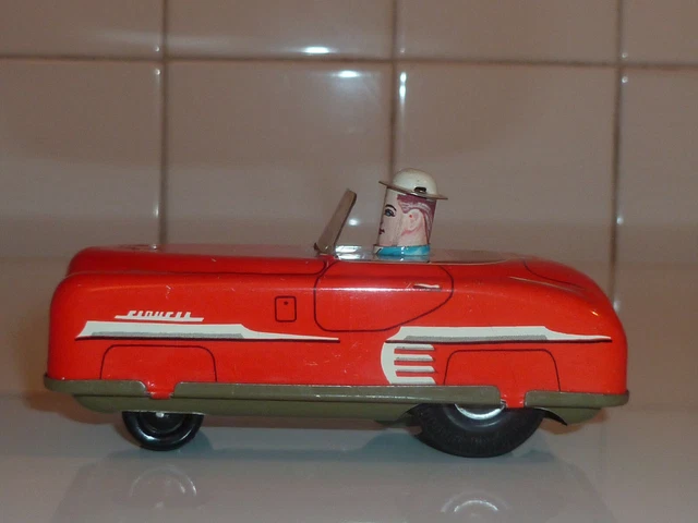 Ancienne voiture en tôle Joustra mécanique - Collection